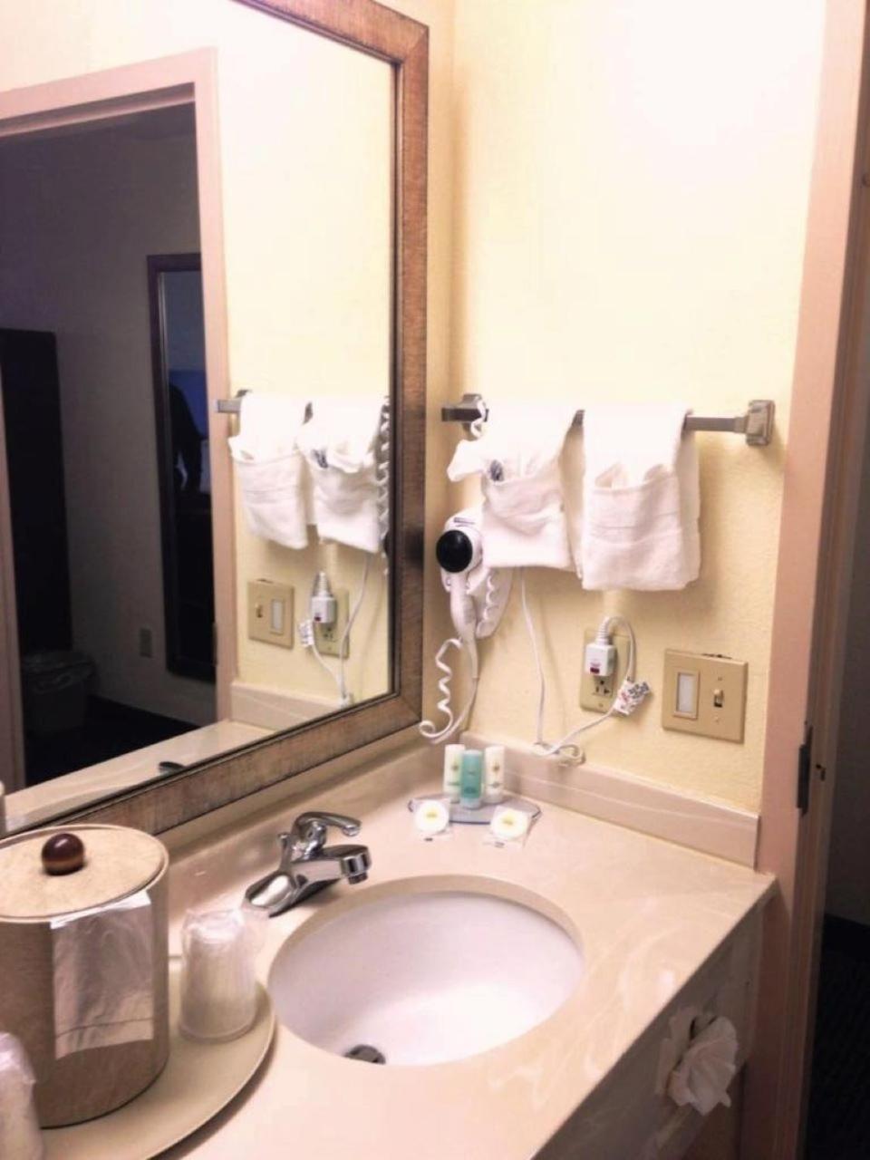 Comfort Inn & Suites Ftjackson Maingate Columbia Ngoại thất bức ảnh