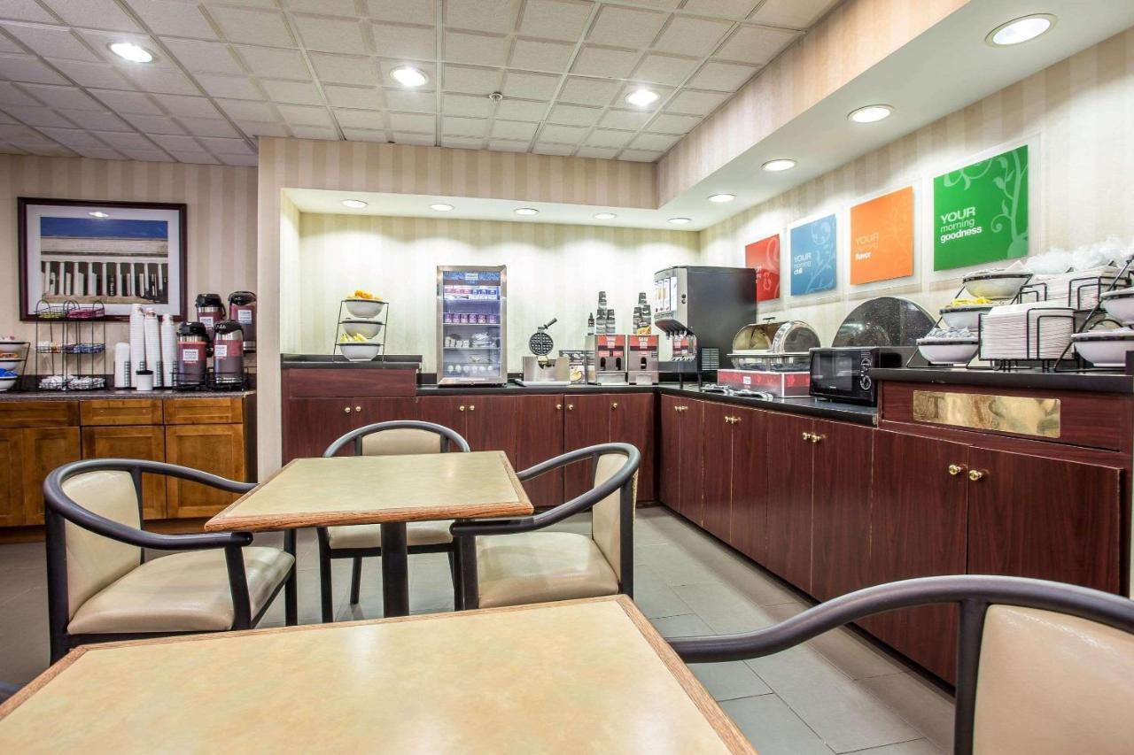 Comfort Inn & Suites Ftjackson Maingate Columbia Ngoại thất bức ảnh